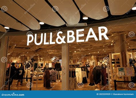 pull and bear alameda|Pull&Bear stores in Thailand 